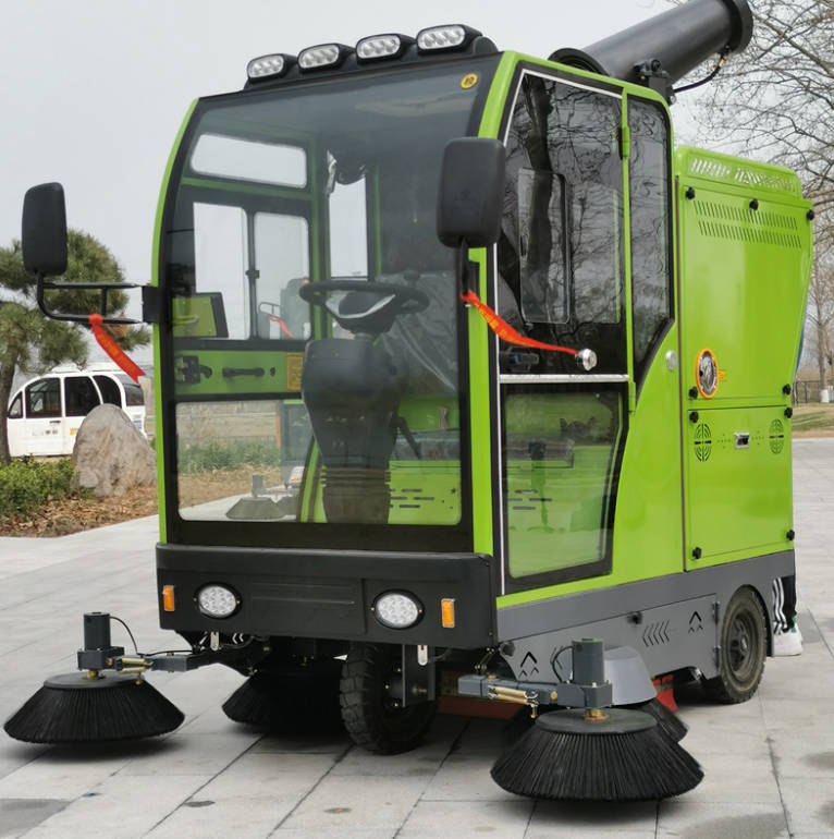 荣昌道路清洁广泛应用电动环卫清扫车