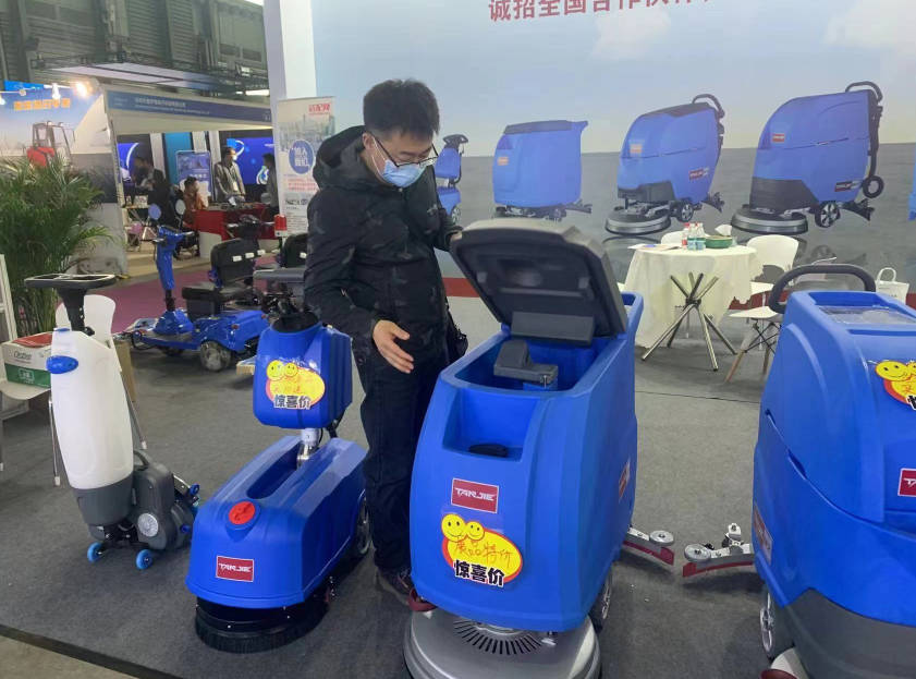 荣昌坦洁洗地机公司致力于电动洗地机的生产、销售和服务百家