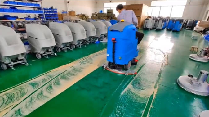 荣昌2023年还在用人工的物业保洁不妨试试洗地机吧